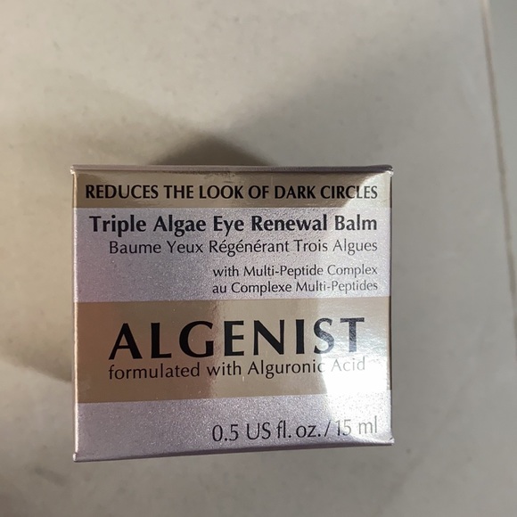 Moisturizers,detoxifying masks, makeup, eyeshadow pallets and much more! - Picture 9 of 13